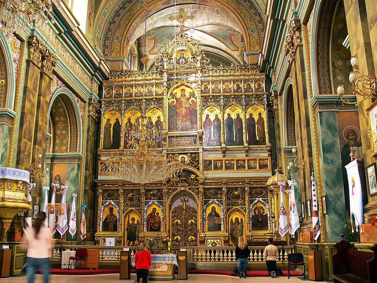 1-16  Catedral Greco-Catolica de la Santa Resurreccion