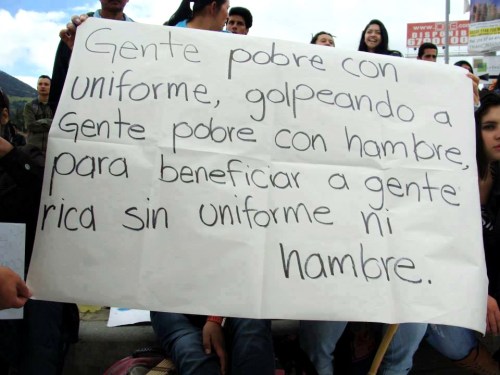 EUROMAIDAN Gente pobre uniforme y hambre